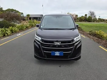 Toyota Noah 2021 photo 3