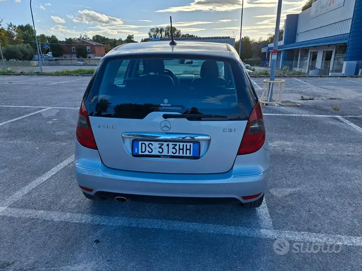 Mercedes-Benz A
