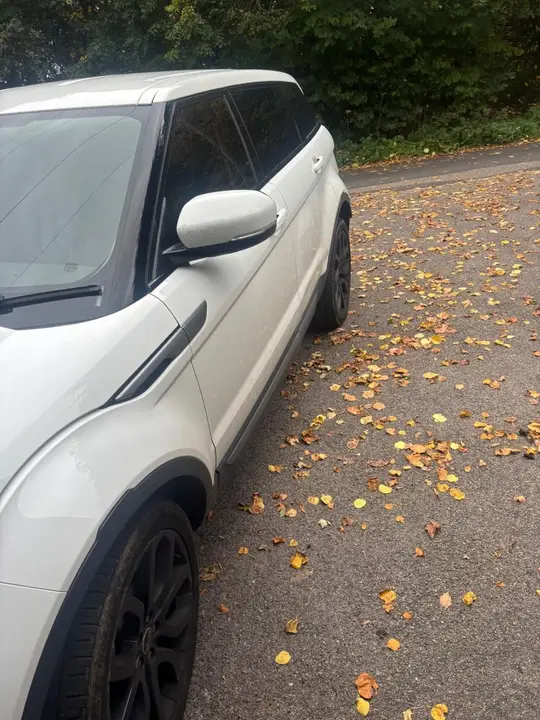 Land Rover Evoque 2012 photo 2
