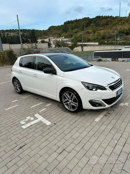 Peugeot 308 2014 photo 2