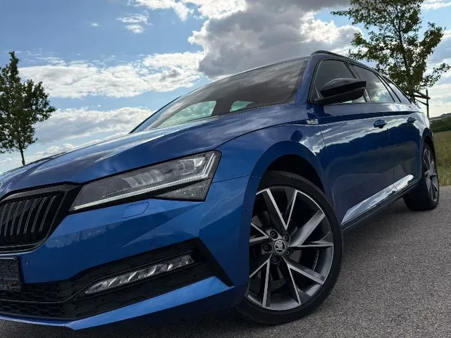 Skoda Superb Combi 2023 photo 4