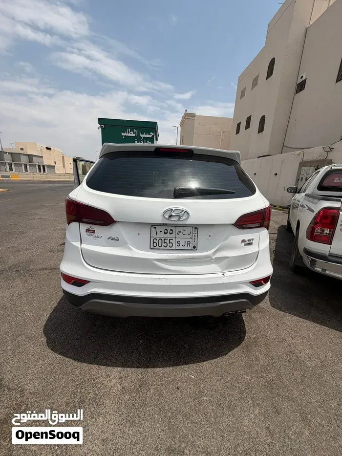 Hyundai Santa Fe 2017 photo 2