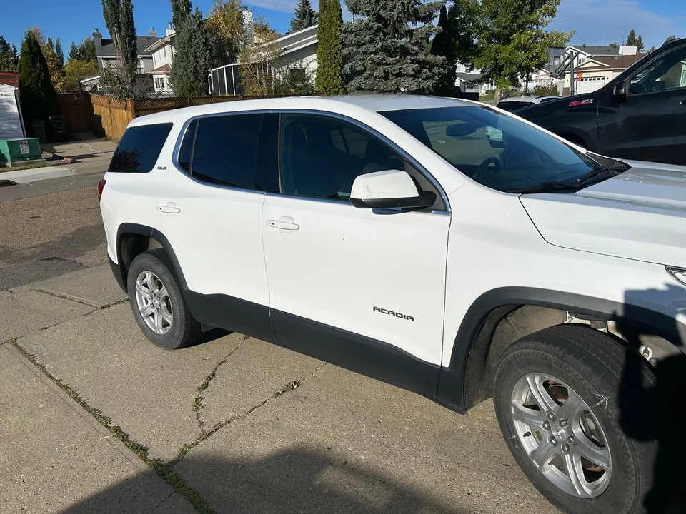 GMC Acadia 2018 photo 2