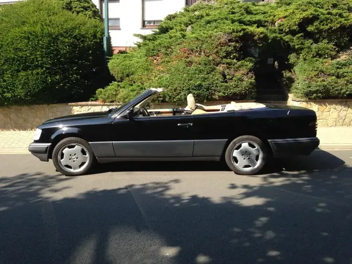 Mercedes-Benz E320