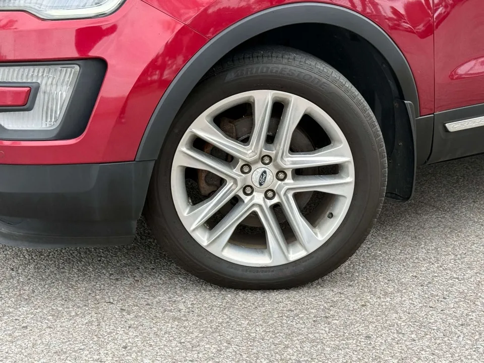Ford Explorer 2017 photo 3