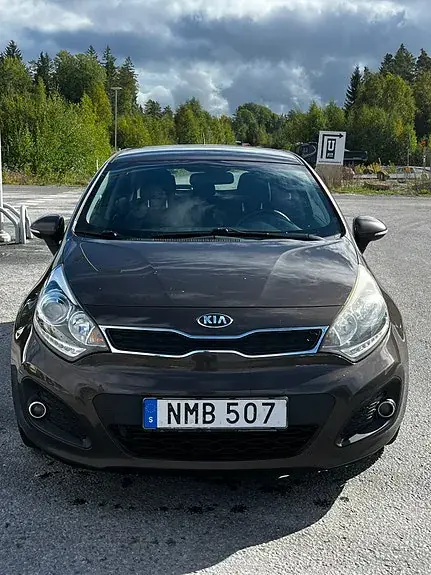 Kia Rio 2013 photo 2