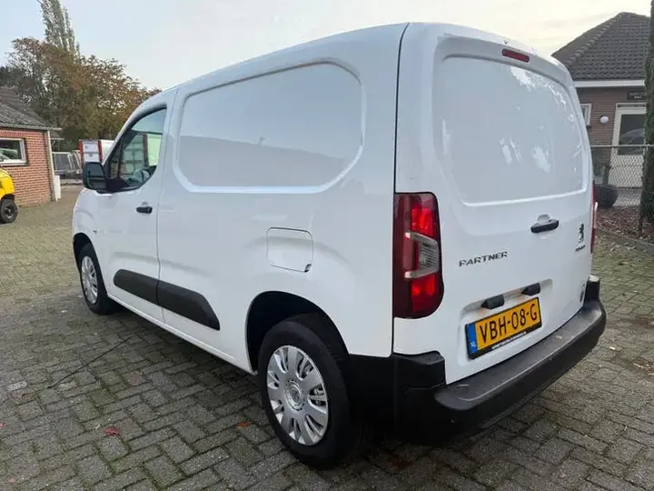Peugeot Partner 2019 photo 2