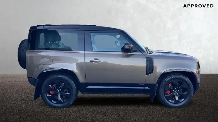 Land Rover Defender 90 2023 photo 5