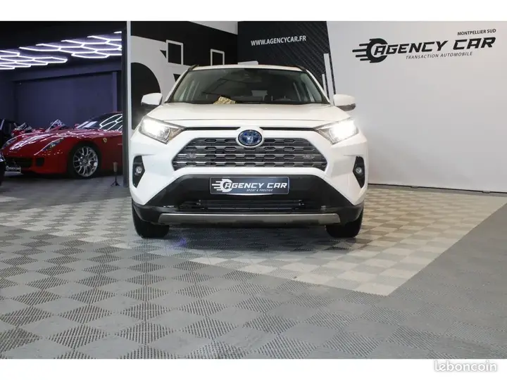 Toyota Rav4 2024 photo 2