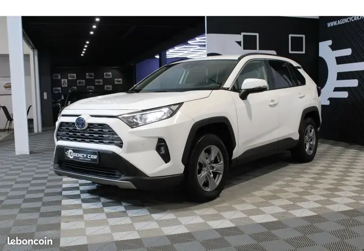 Toyota Rav4 2024 photo 3