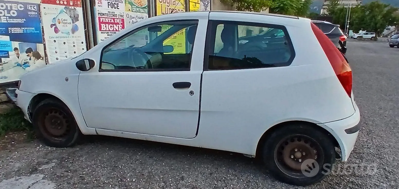 Fiat Punto 2003 photo 2