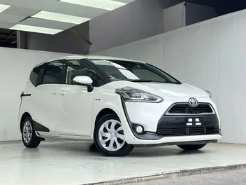 Toyota Sienta 2017 photo 2