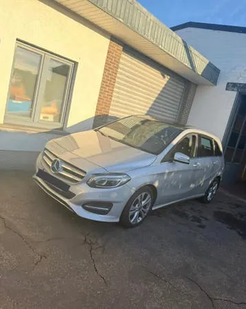 Mercedes-Benz B200D