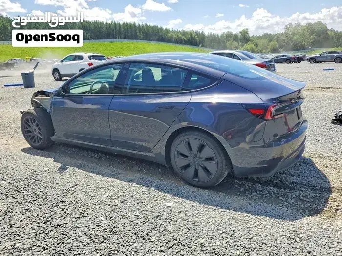 Tesla Model 3 2026 photo 2