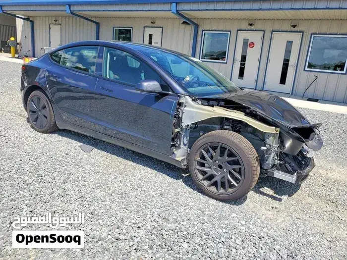 Tesla Model 3 2026 photo 3