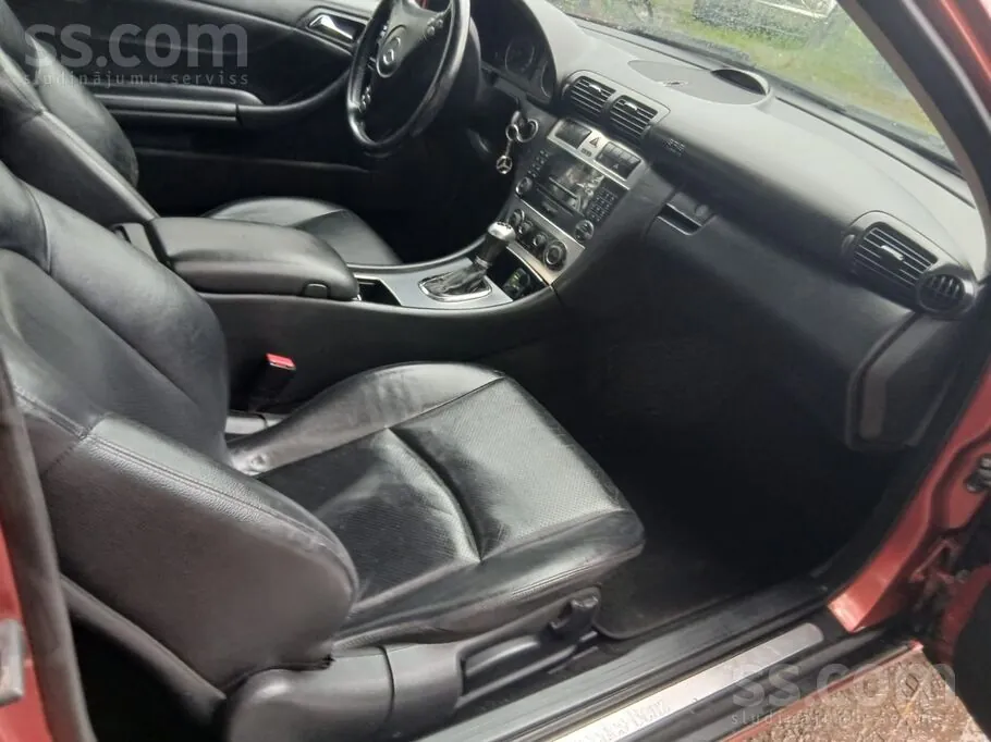 Mercedes-Benz C220