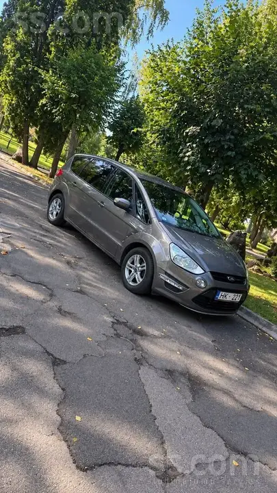 Ford S-Max 2012 photo 2