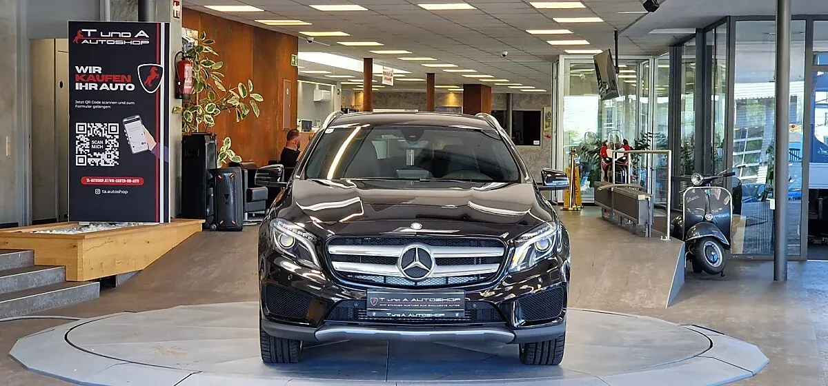 Mercedes-Benz Gla Class 2017 photo 2