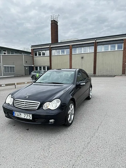 Mercedes-Benz C230 2006 photo 2