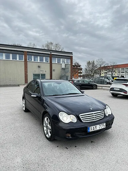 Mercedes-Benz C230