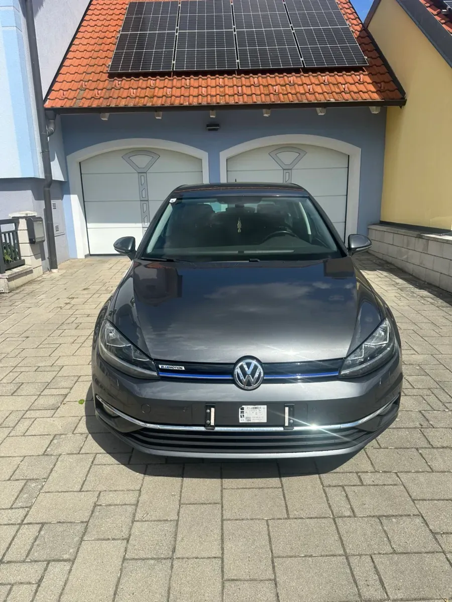 Volkswagen Golf 2018 photo 2