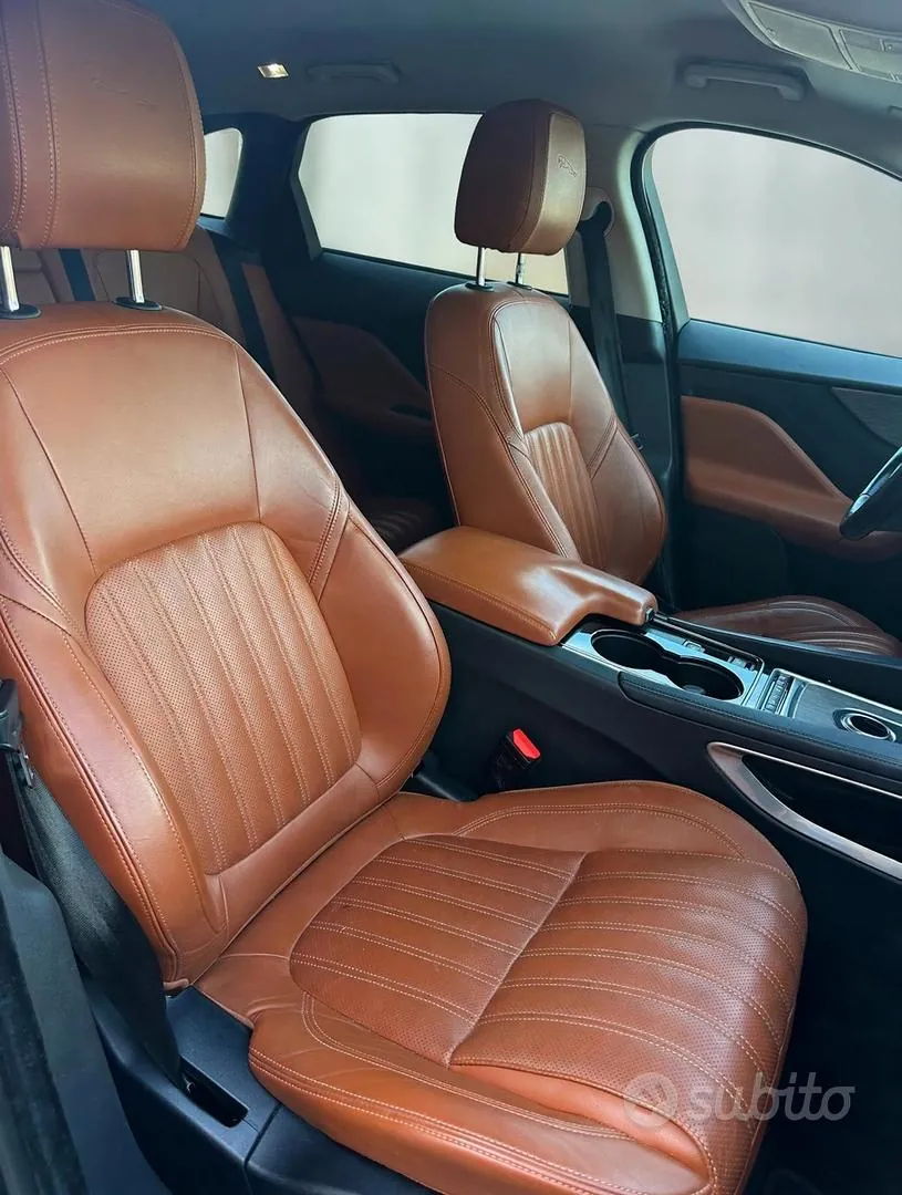 Jaguar F-Pace 2016 photo 4