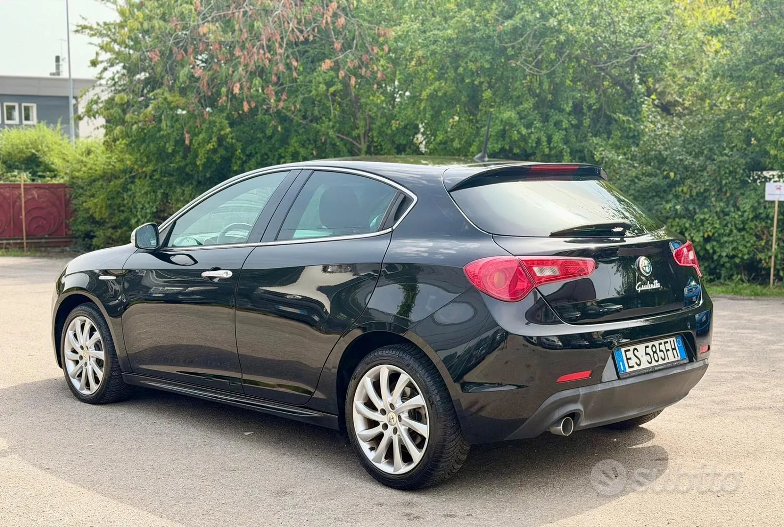 Alfa Romeo Giulietta 2013 photo 4