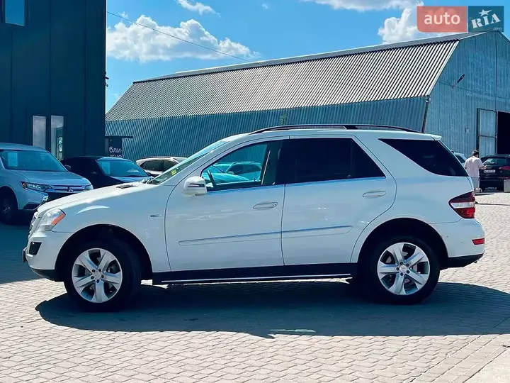 Mercedes-Benz M-Class 2010 photo 5