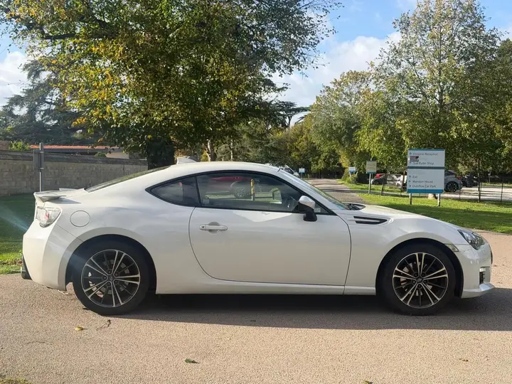 Subaru Brz 2015 photo 2