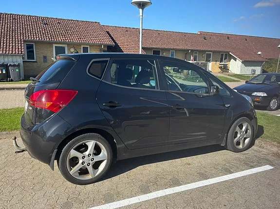 Kia Venga 2016 photo 2