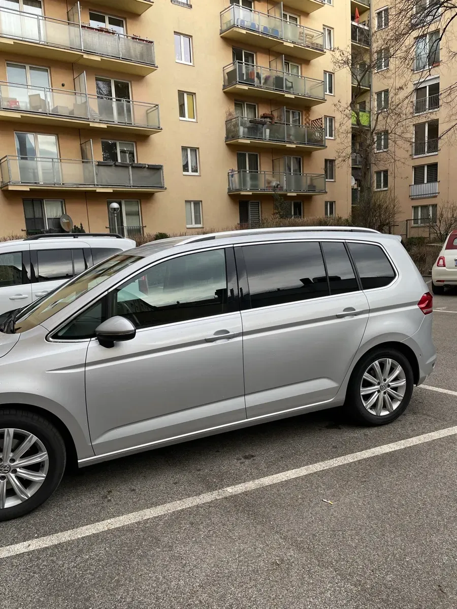 Volkswagen Touran 2015 photo 3
