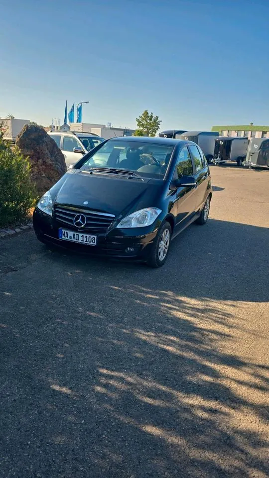 Mercedes-Benz A180