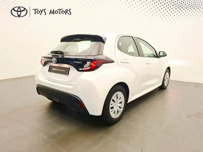 Toyota Yaris 2023 photo 5