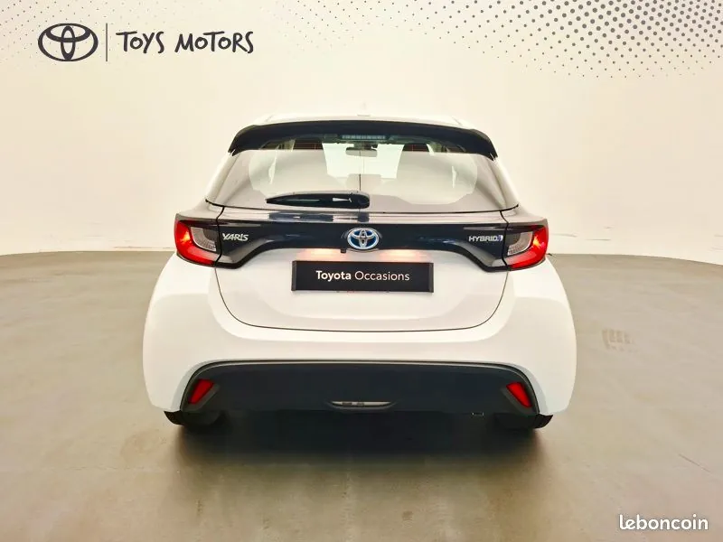Toyota Yaris 2023 photo 4