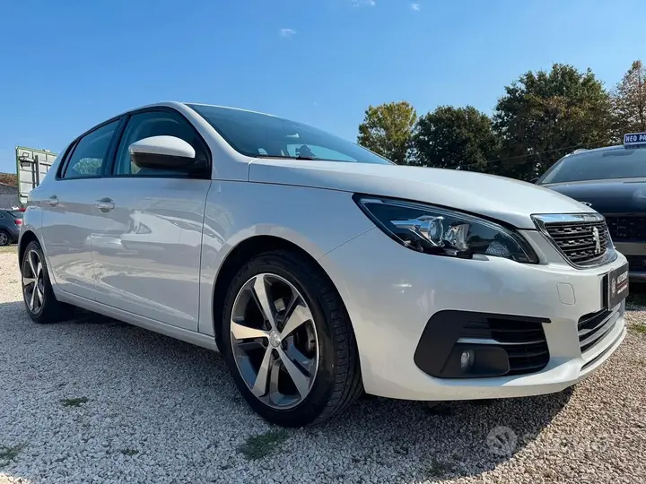 Peugeot 308 2019 photo 4