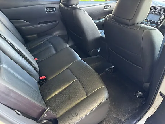 Nissan Leaf 2015 photo 4