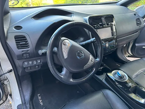 Nissan Leaf 2015 photo 3