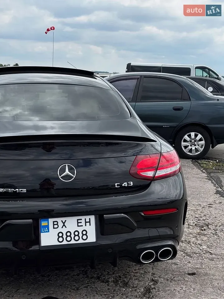 Mercedes-Benz C-Class 2018 photo 3