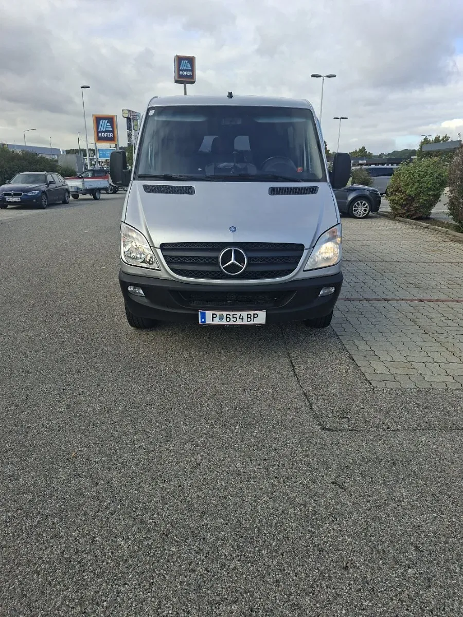 Mercedes-Benz Sprinter 2011 photo 2
