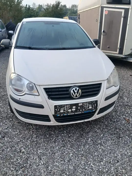 Volkswagen Polo 2008 photo 2