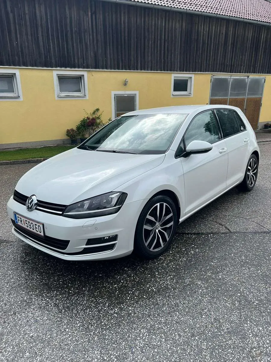 Volkswagen Golf 2013 photo 2