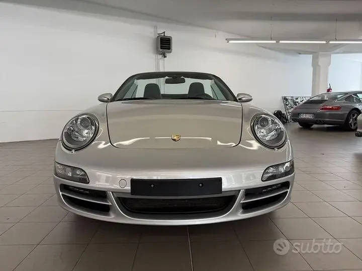 Porsche 911 2006 photo 2