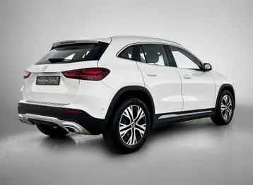 Mercedes-Benz Gla 2024 photo 2