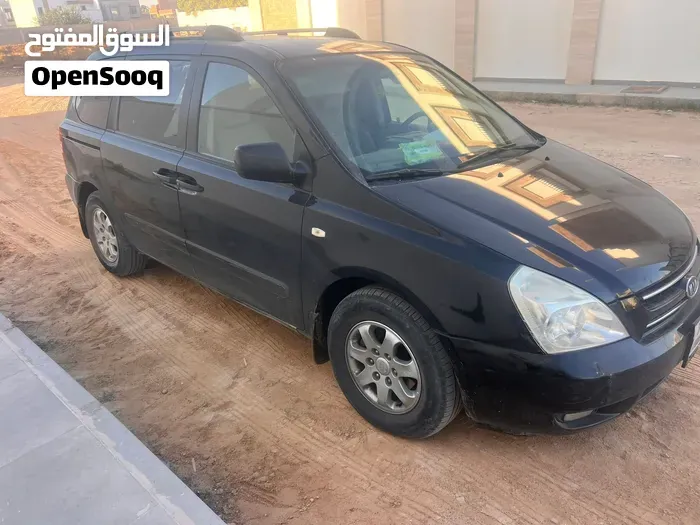 Kia Carnival 2009 photo 4