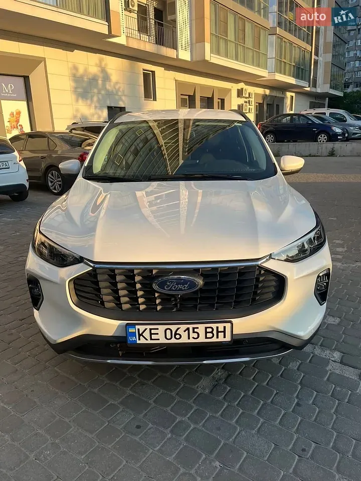 Ford Escape 2023 photo 2