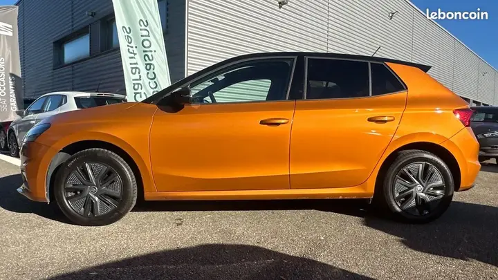 Skoda Fabia 2023 photo 2