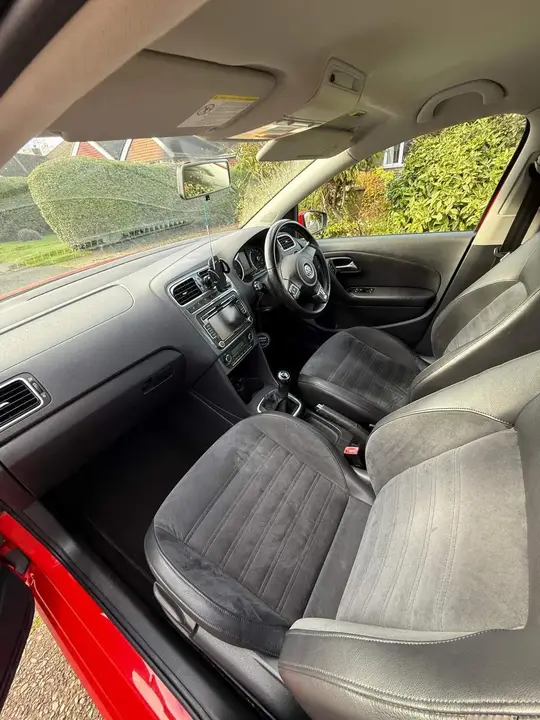 Volkswagen Polo 2010 photo 3