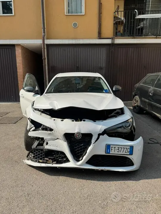 Alfa Romeo Giulia 2019 photo 3