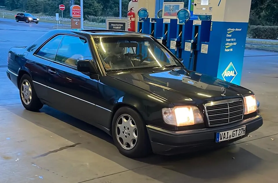 Mercedes-Benz W124
