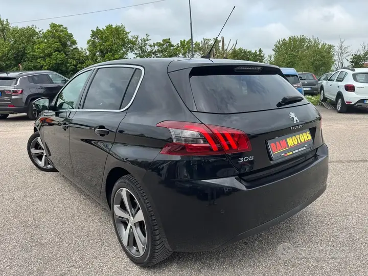 Peugeot 308 2018 photo 4